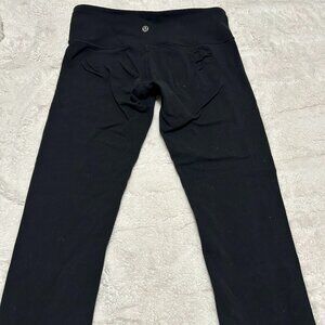 Lululemon Wunder Under Cropped 18" Inseam SIze 6